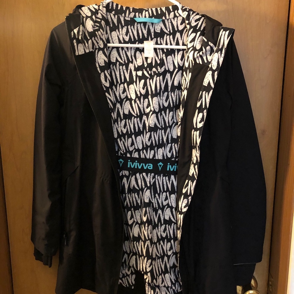 Ivivva Raincoat, size 14, black